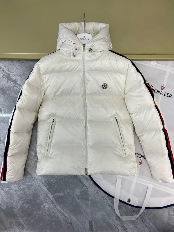 Moncler sz1-5 26yr76 (11)